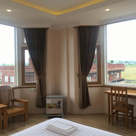 Five One Star Hotel Nyaung Shwe Kültér fotó