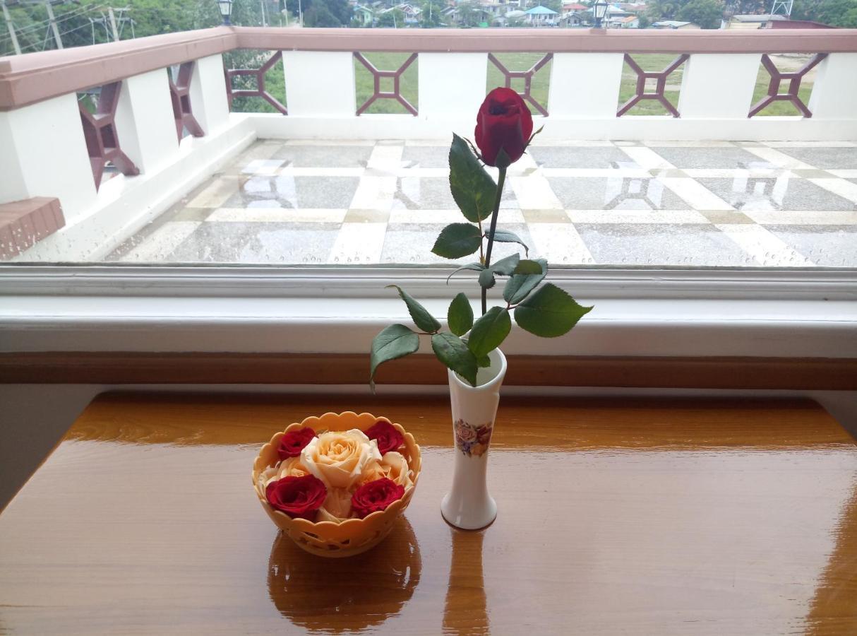 Five One Star Hotel Nyaung Shwe Kültér fotó